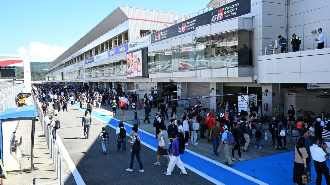 SUPER FORMULA公式テスト恒例「ピットビューイング」