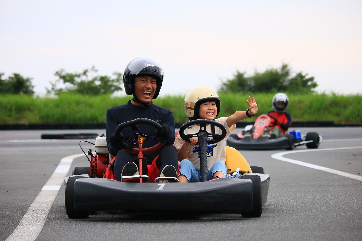 親⼦でも楽しめるレンタルカート